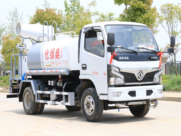 国六东风小福瑞卡 蓝牌 5吨 喷雾车
