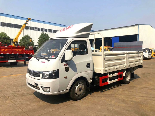 东风途逸桶装垃圾运输车