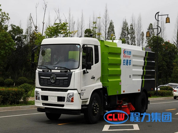 东风天锦12方扫路车