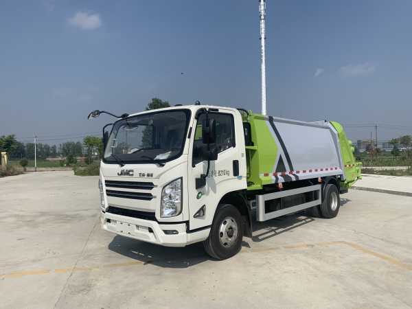9方压缩垃圾车（江铃凯锐）