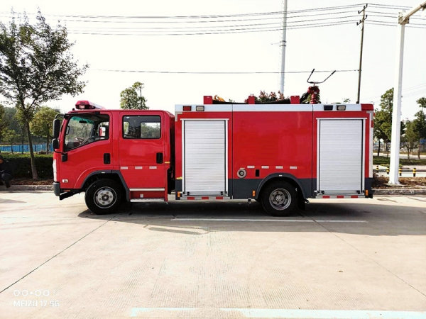 国六五十铃3.5吨水消防车